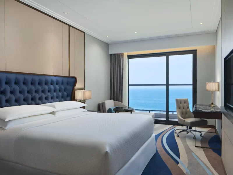 Panoramic Deluxe King with Ocean View